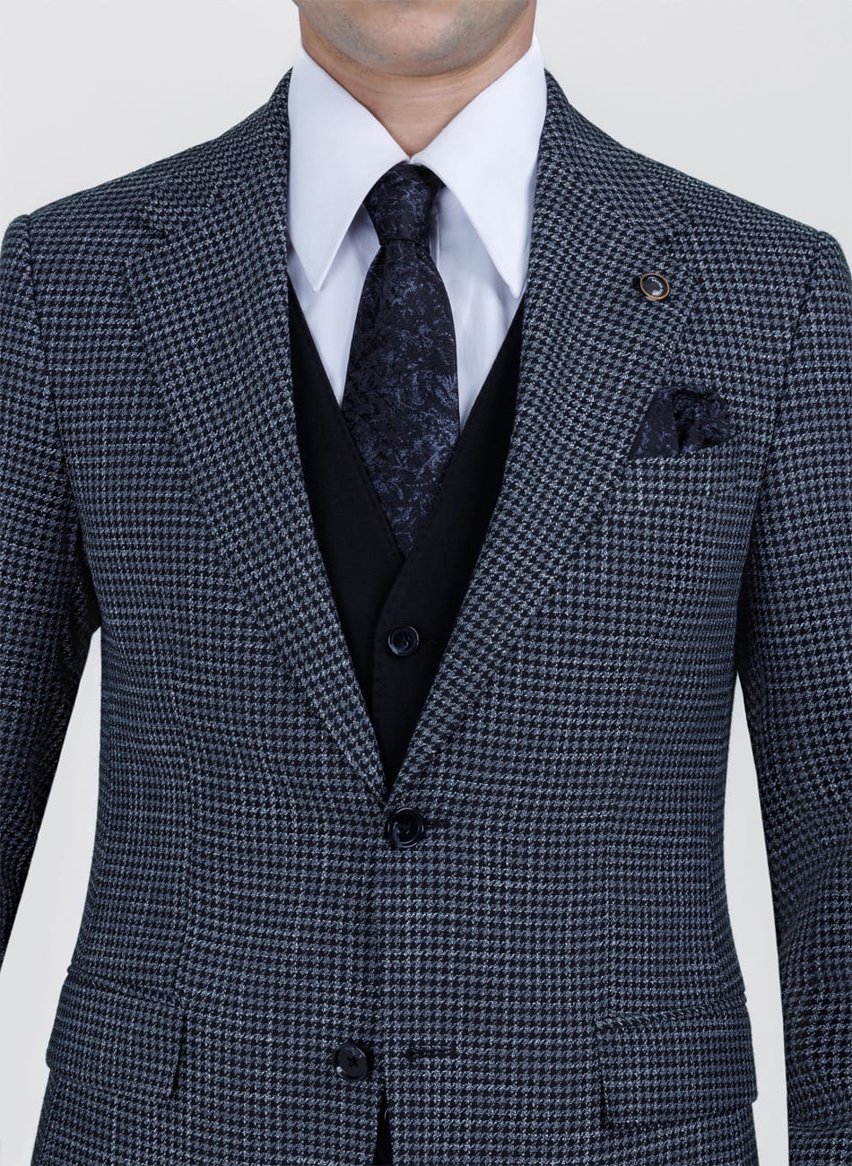Image of HOUNDSTOOTH NOTCH LAPEL SUIT