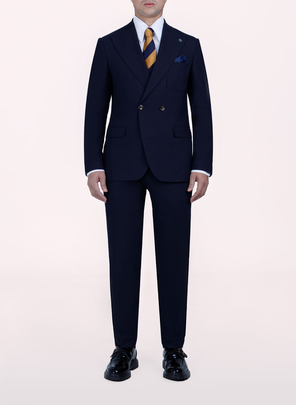 CLASSIC PEAK LAPEL With Two Buttons