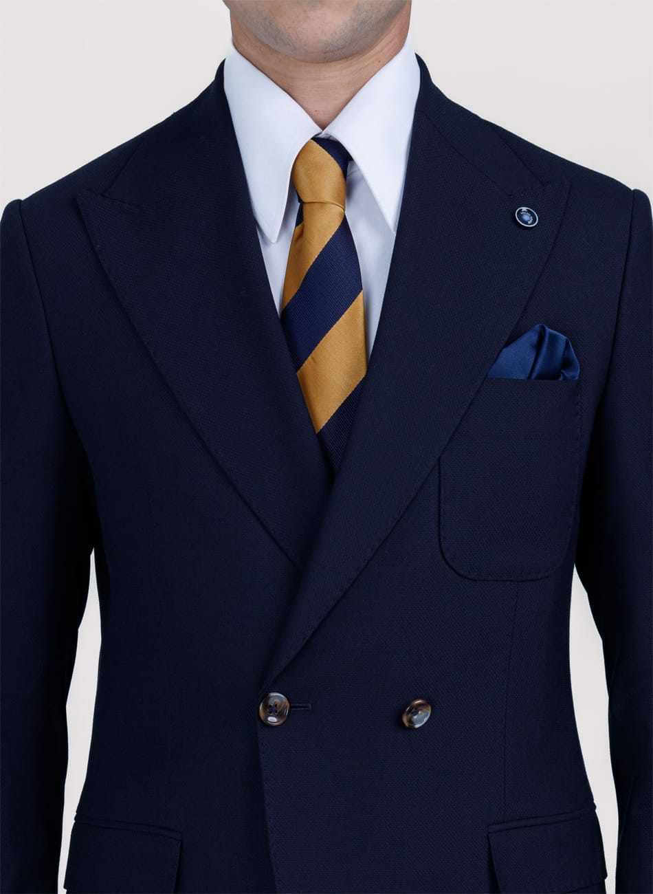 CLASSIC PEAK LAPEL With Two Buttons
