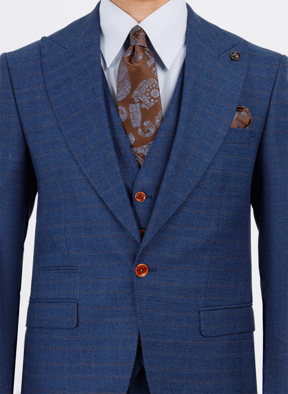 Image of CHIX PEAK LAPEL SUIT