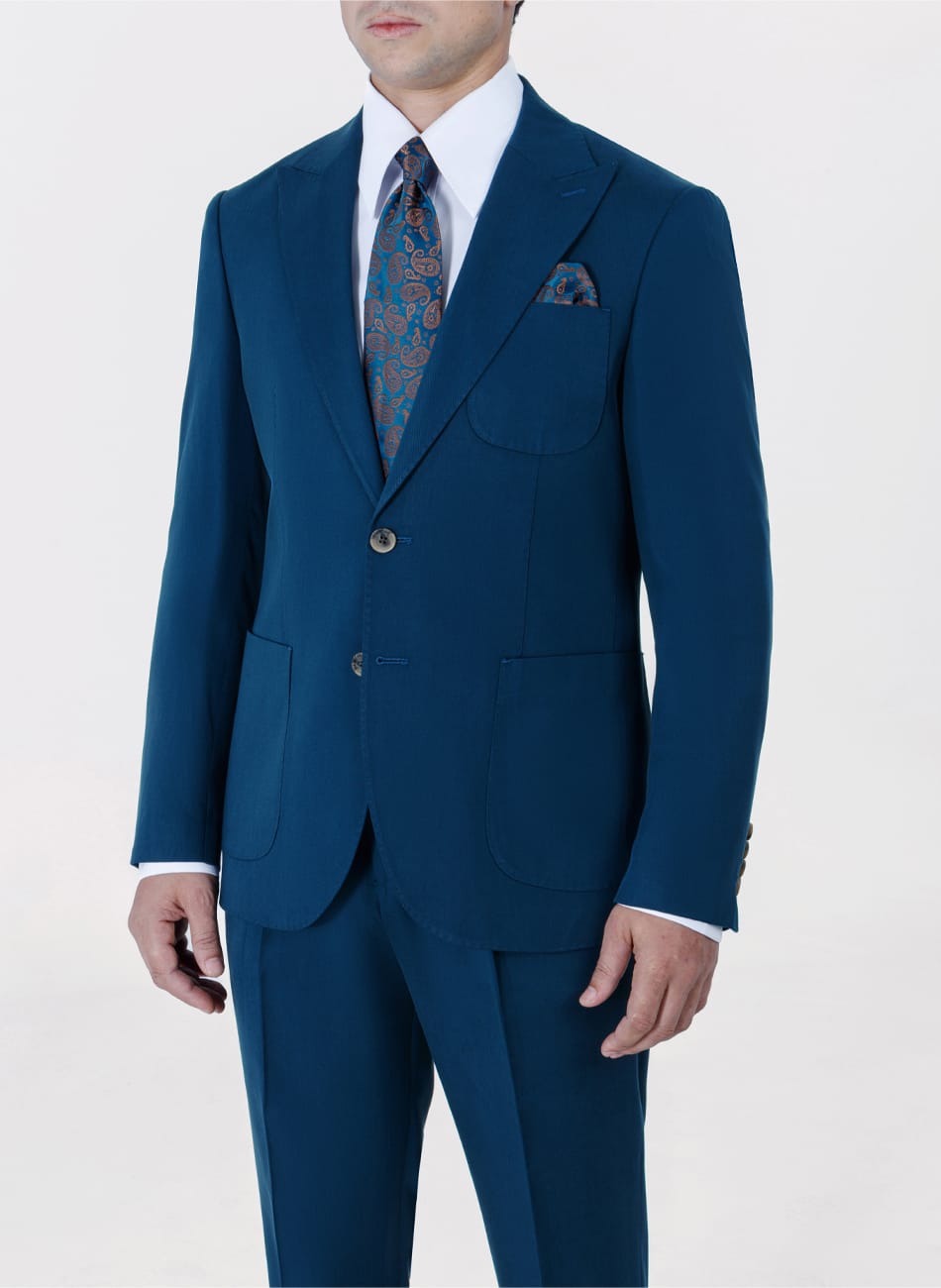 Plain Peak Lapel Suit With two-button