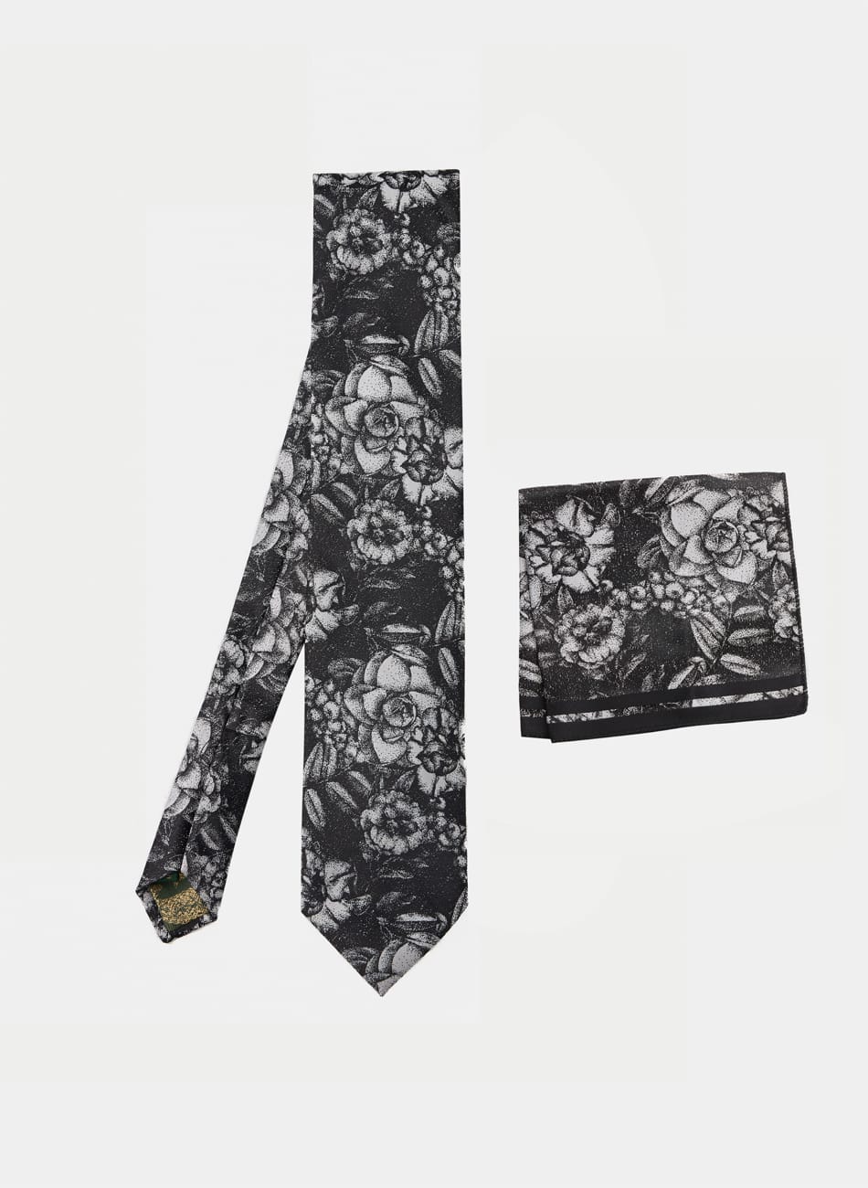 FLOWERY TIE