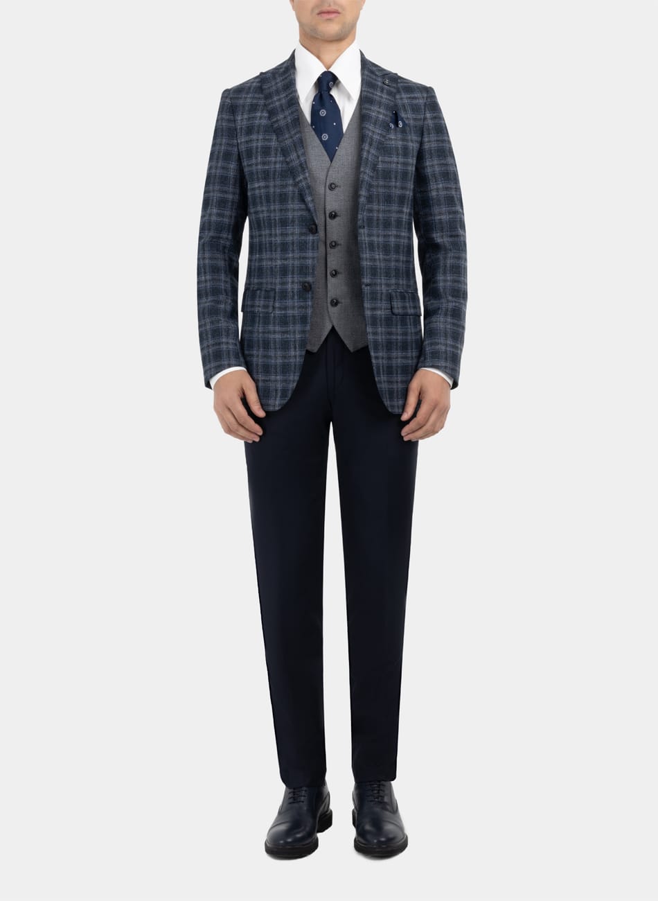 Image of CHIX PEAK LAPEL SUIT