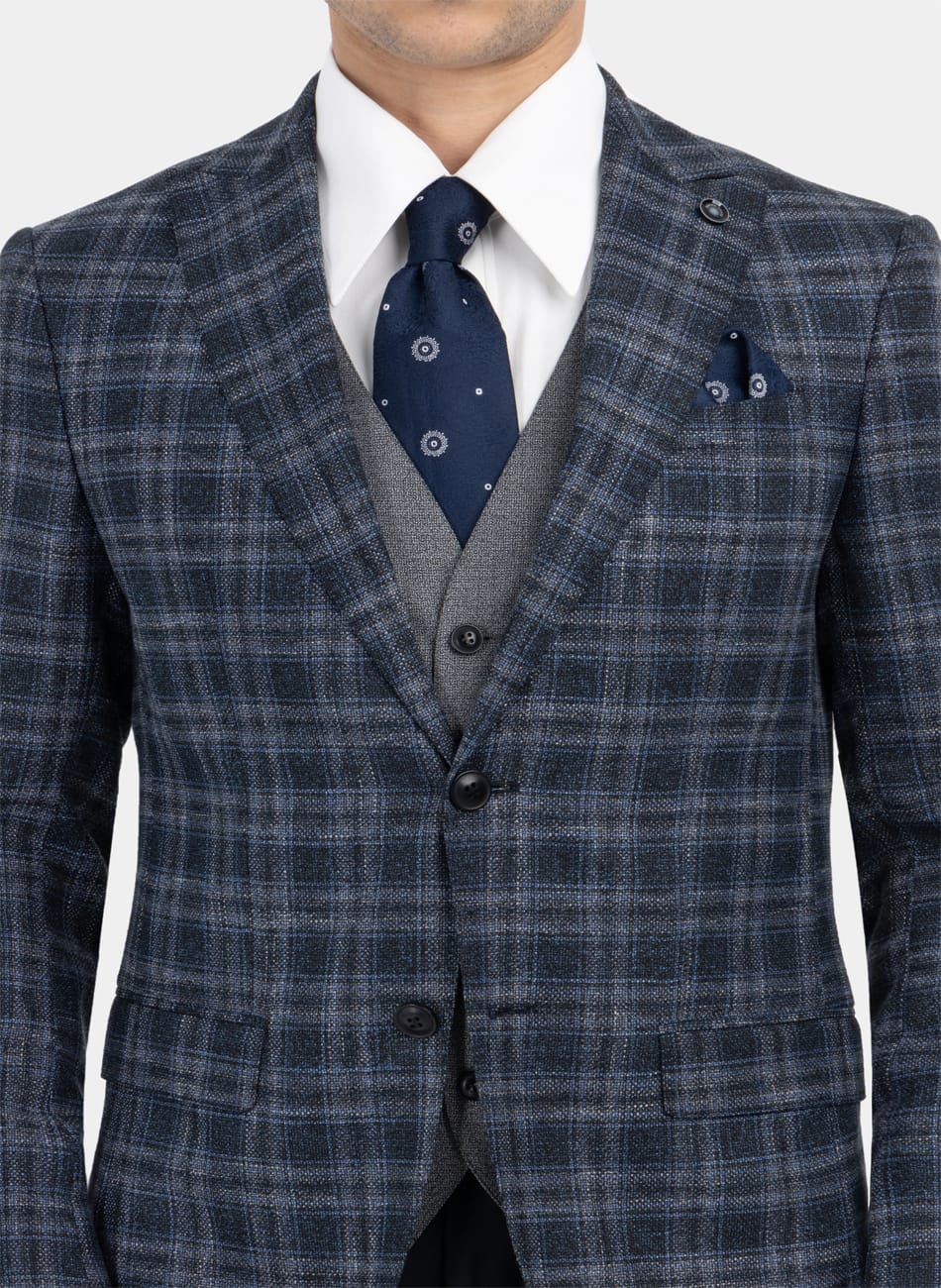 Image of CHIX PEAK LAPEL SUIT
