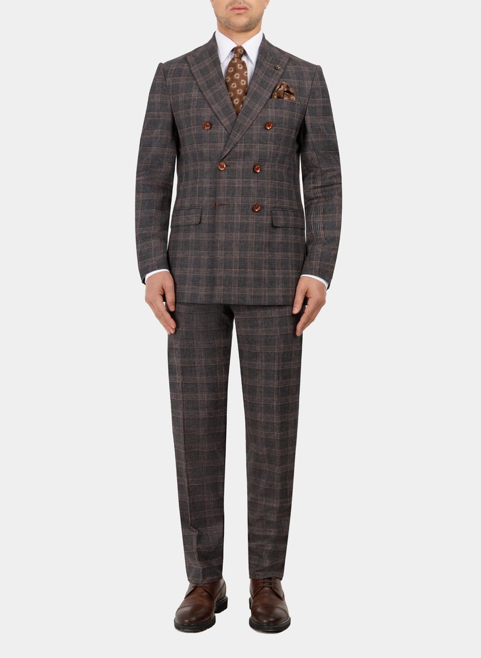 DOUBLE BREASTED PEAK LAPEL SUIT