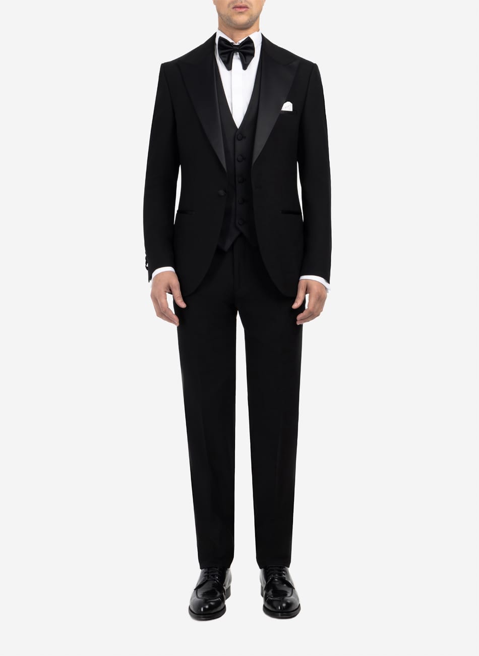 CLASSIC PEAK LAPEL SUIT