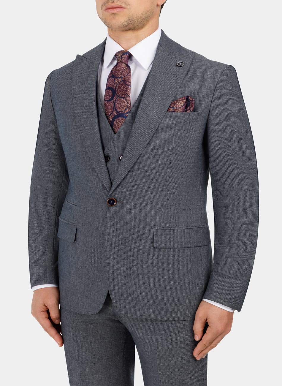 CLASSIC PEAK LAPEL SUIT