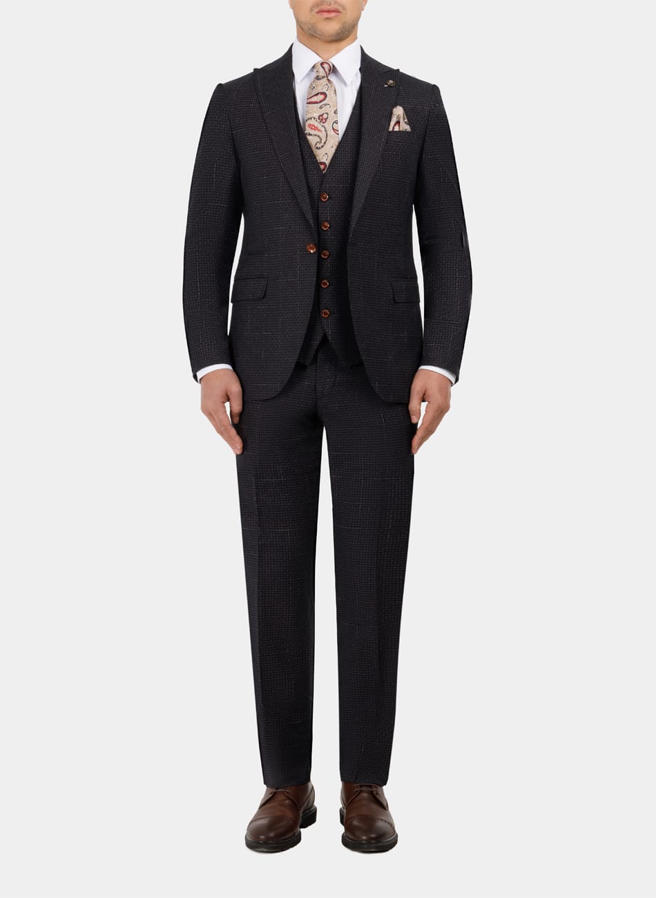 Image of CHIX PEAK LAPEL SUIT
