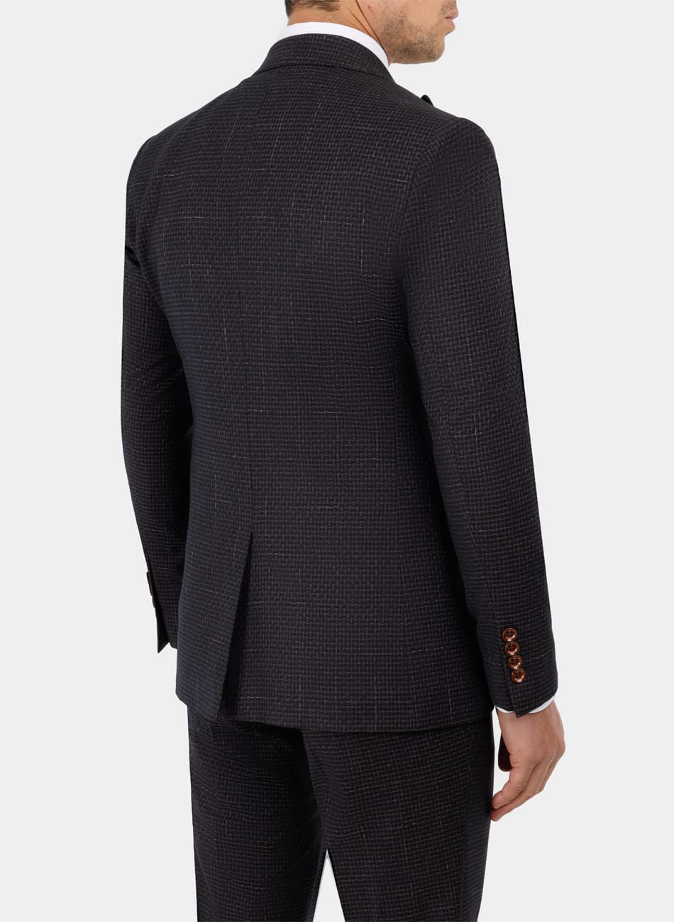 Image of CHIX PEAK LAPEL SUIT