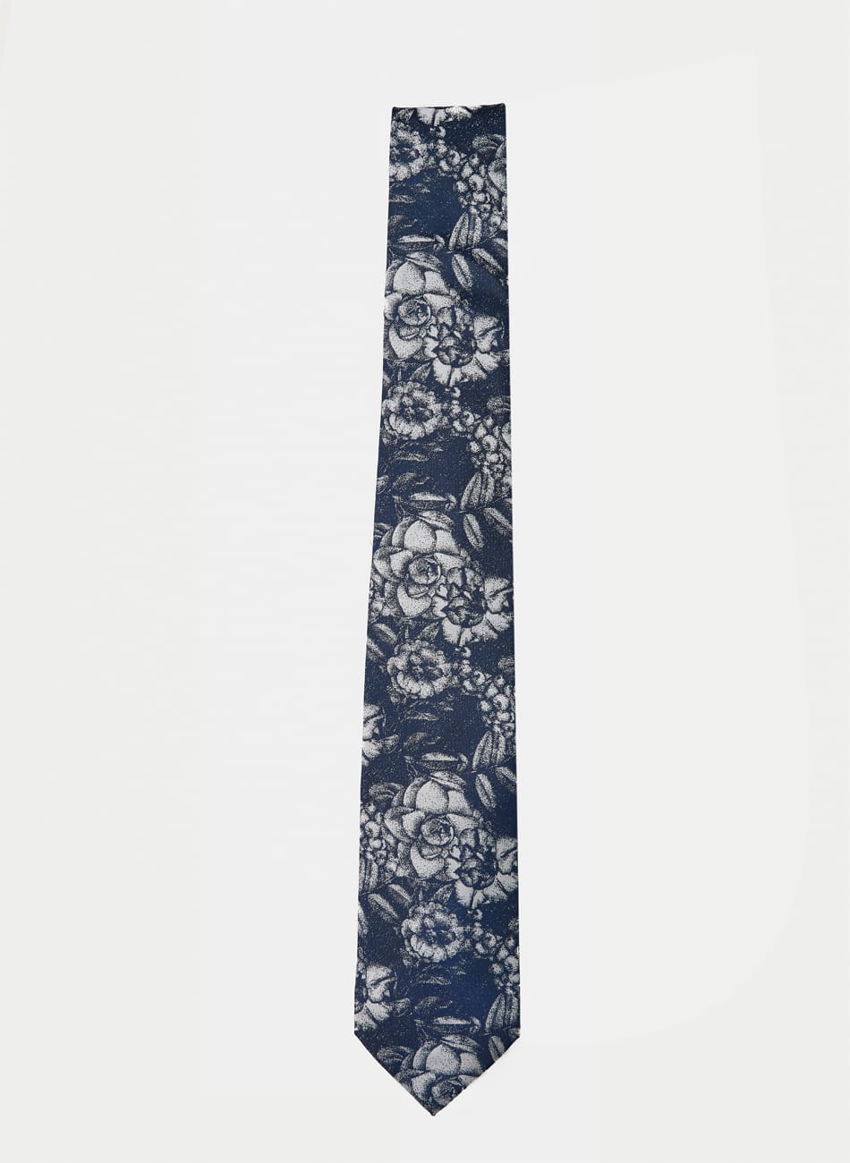 FLOWERY TIE