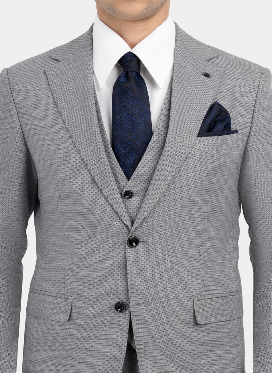 Image of SMALL CHIX NOTCH LAPEL SUIT