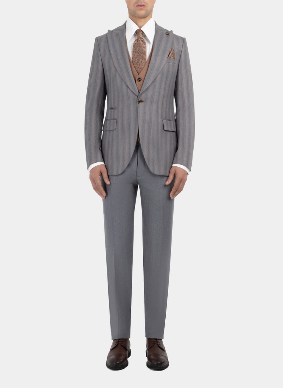 STRIPED PEAK LAPEL SUIT