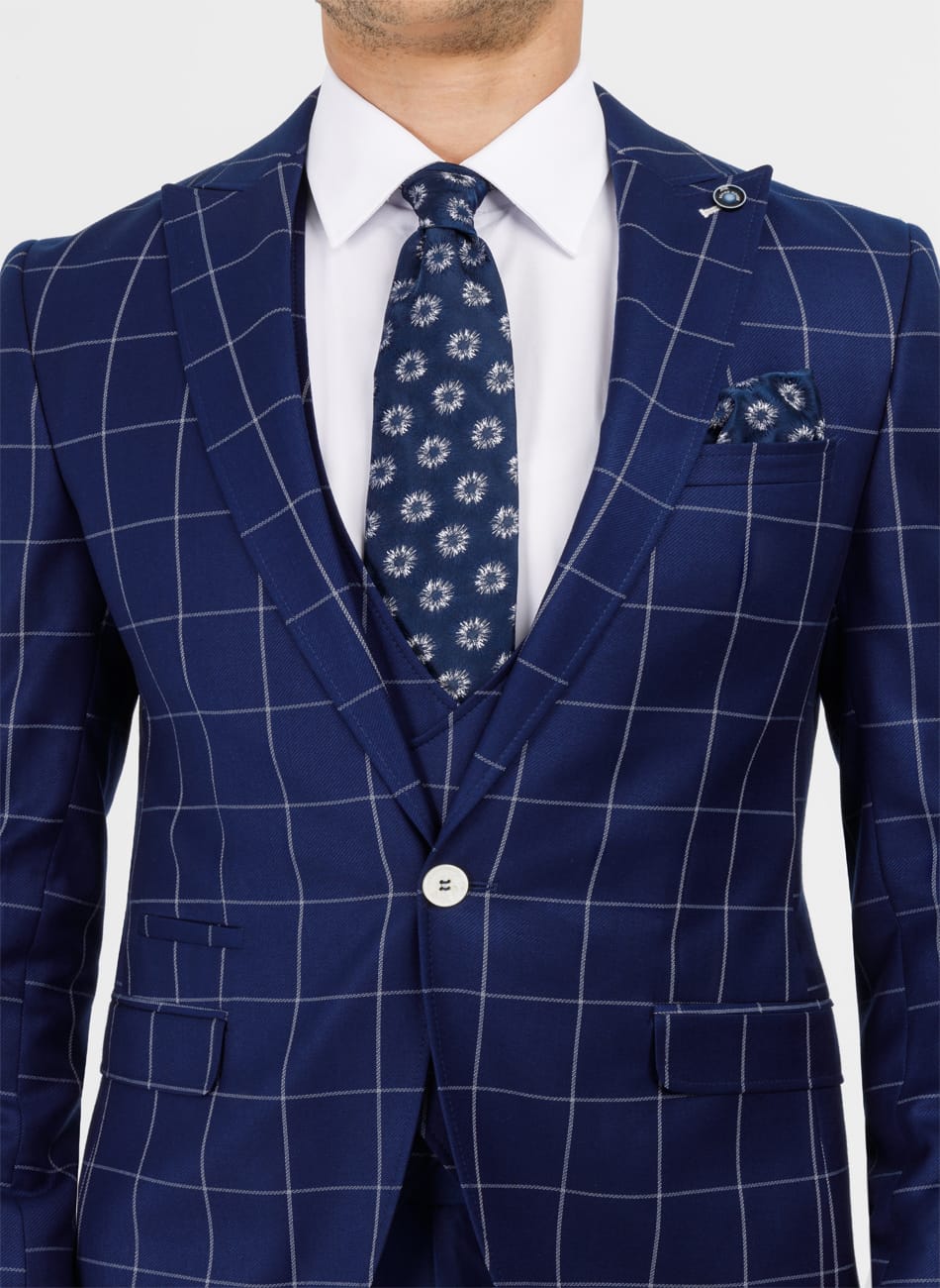 Image of CHIX PEAK LAPEL SUIT
