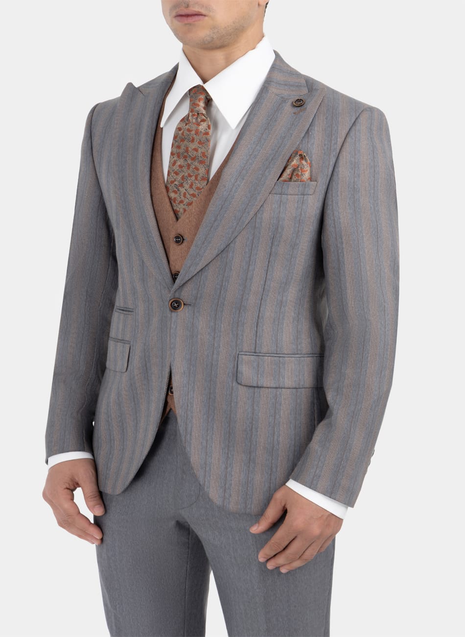 STRIPED PEAK LAPEL SUIT