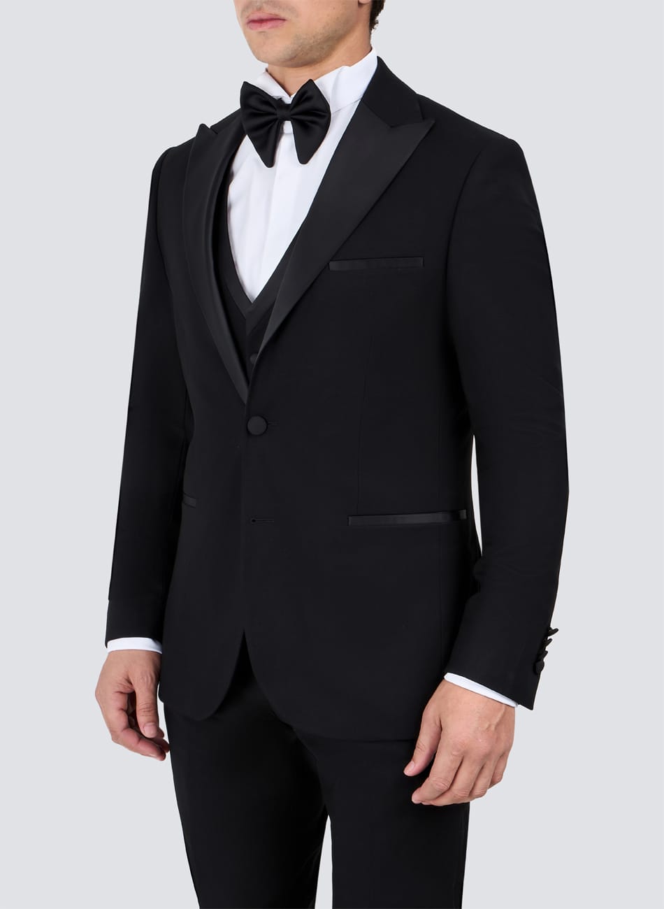 CLASSIC PEAK LAPEL SUIT