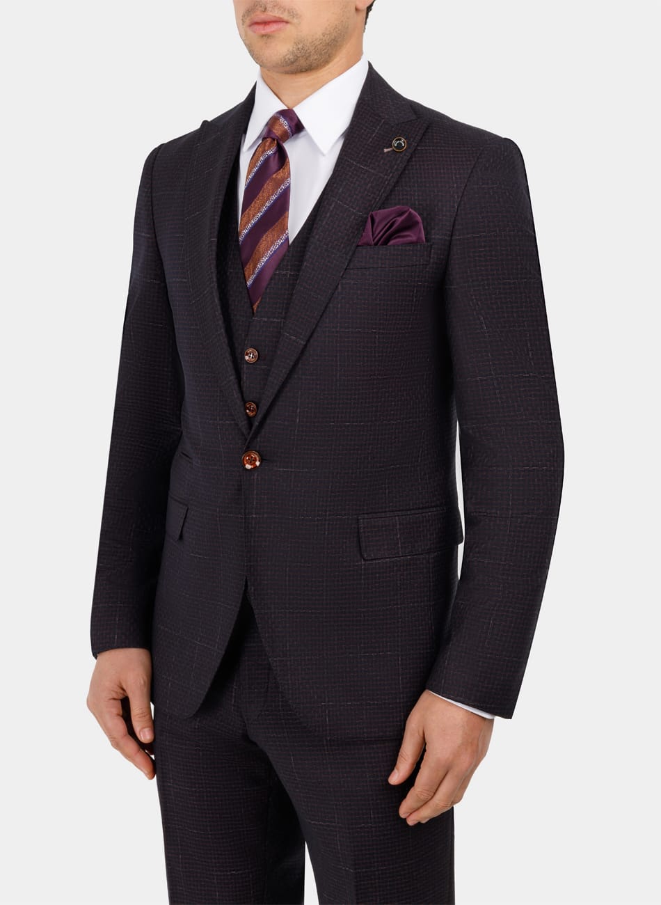 Image of CHIX PEAK LAPEL SUIT