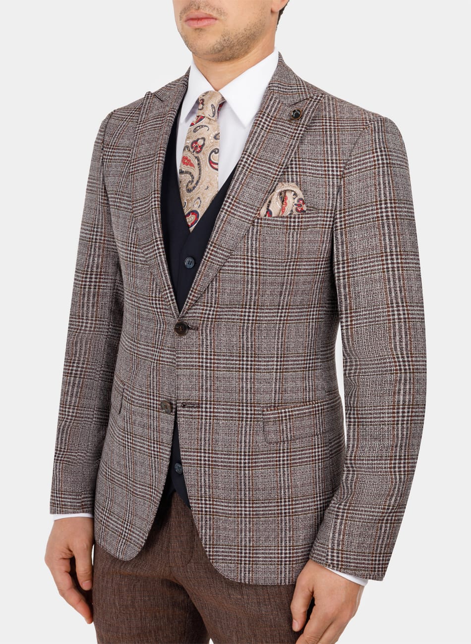 CHIX PEAK LAPEL SUIT