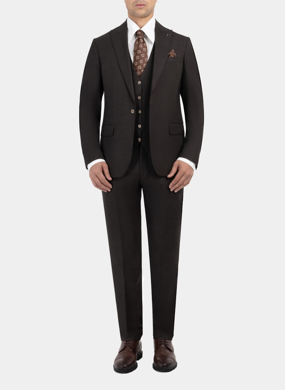 CLASSIC PEAK LAPEL SUIT