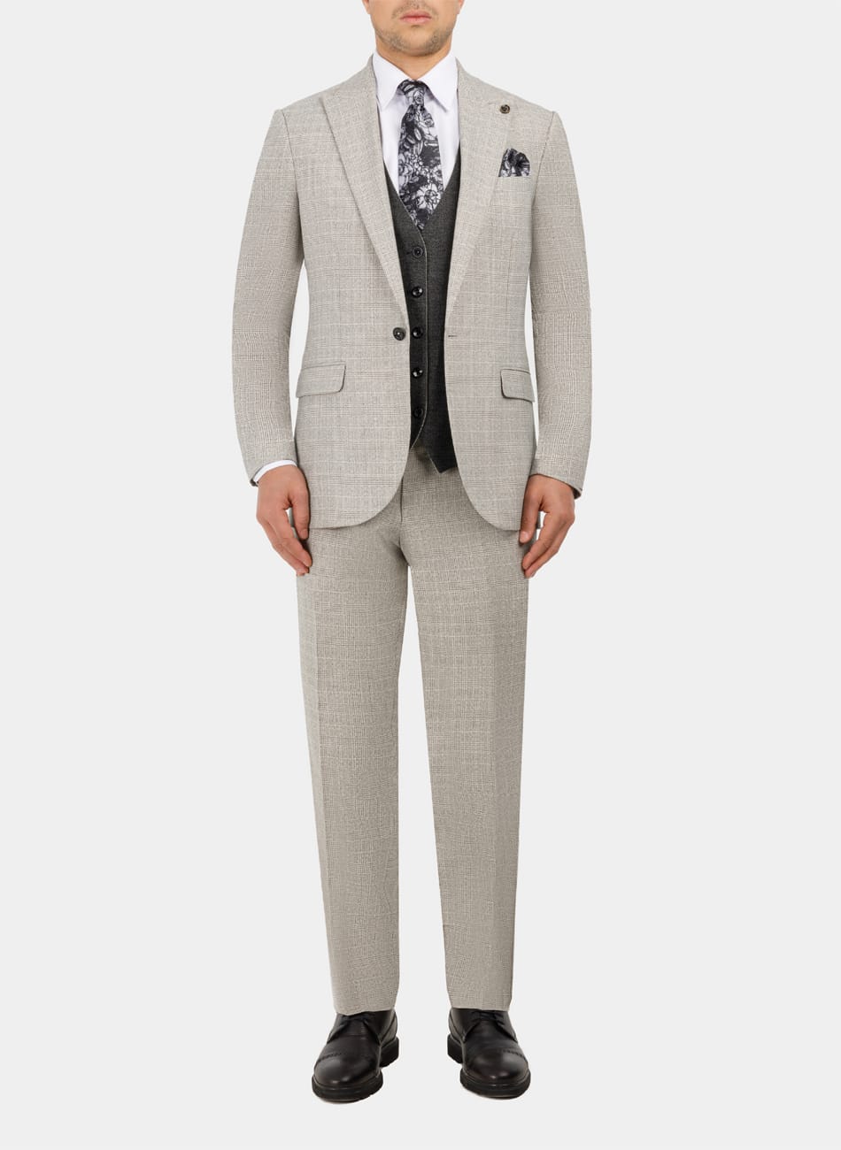 Image of CHIX PEAK LAPEL SUITCHIX PEAK LAPEL SUIT