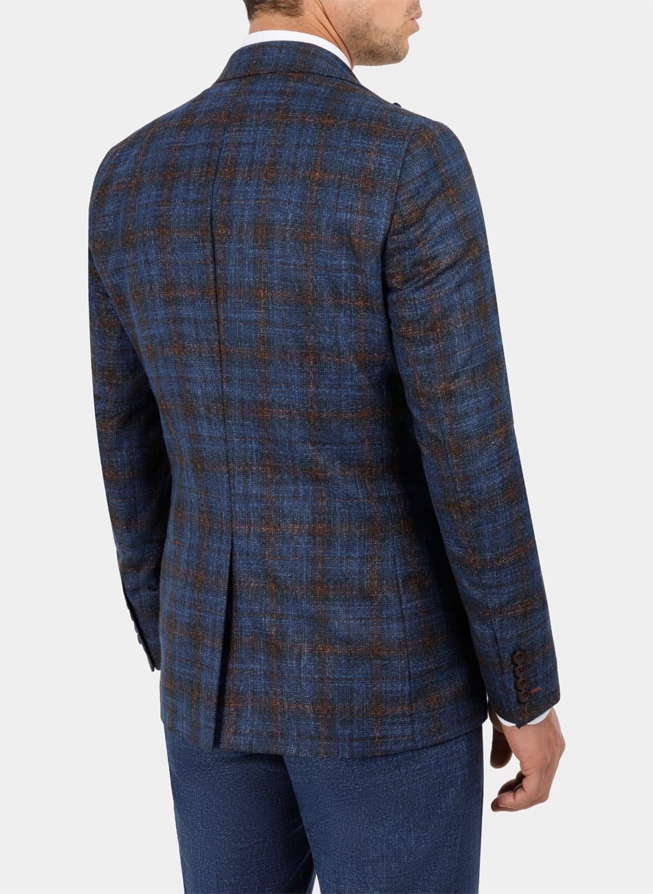 Image of CHIX PEAK LAPEL SUIT