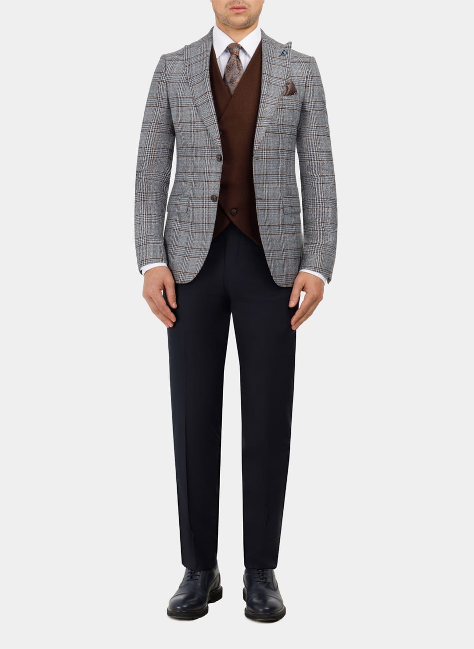 Image of CHIX PEAK LAPEL SUIT