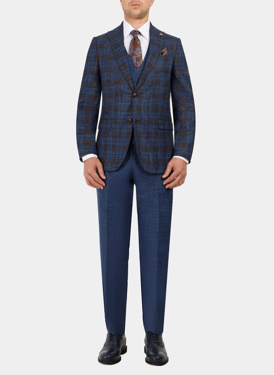 CHIX PEAK LAPEL SUIT