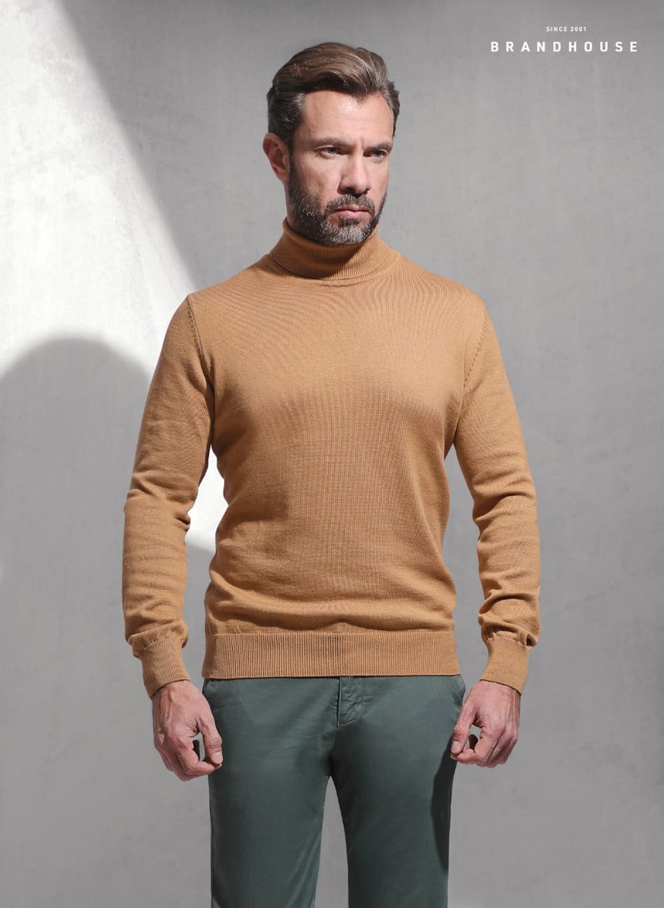 CLASSIC HIGH NECK PULLOVER