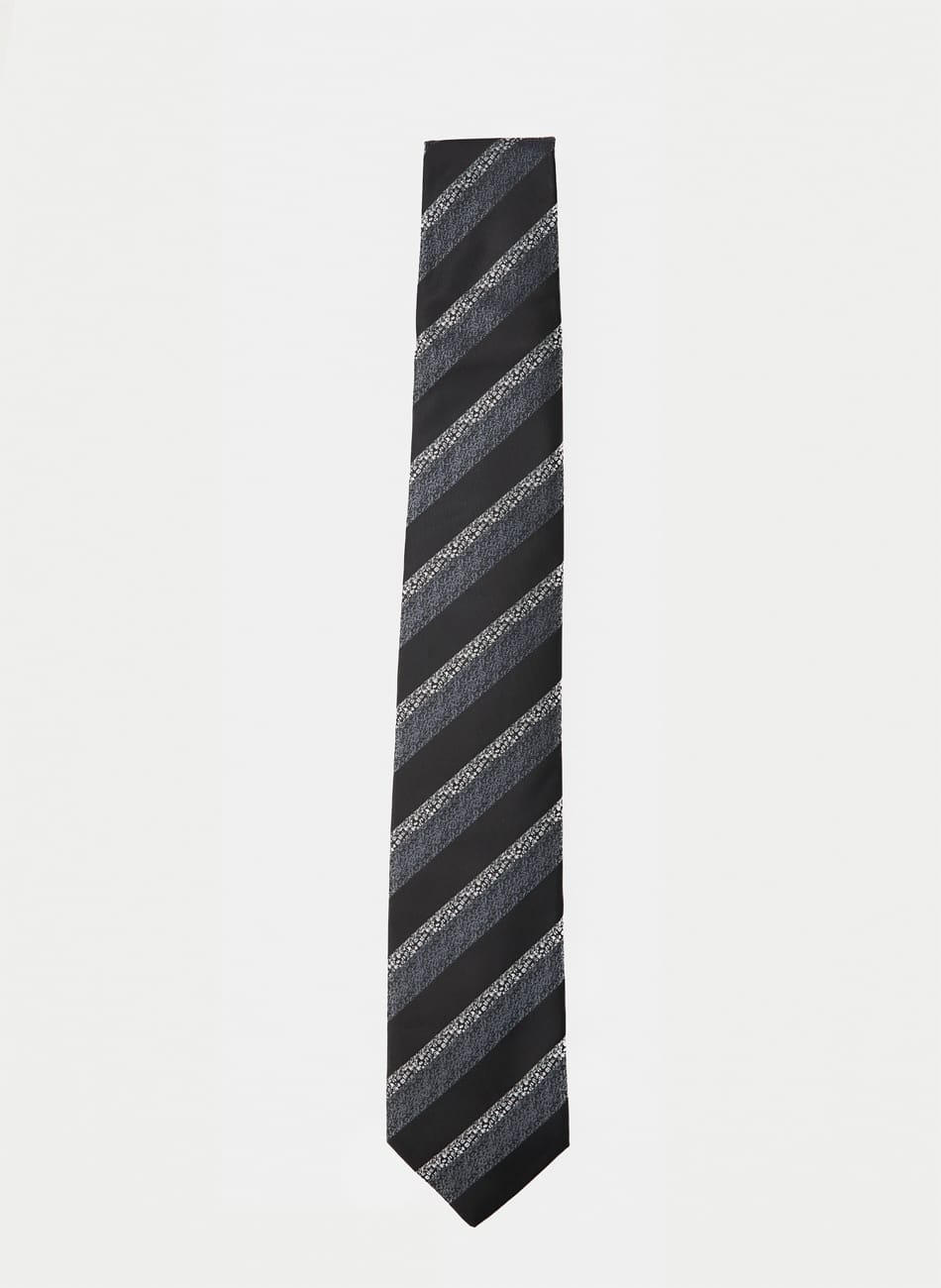 PAISLEY TIE