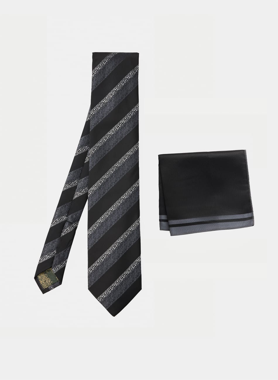 PAISLEY TIE