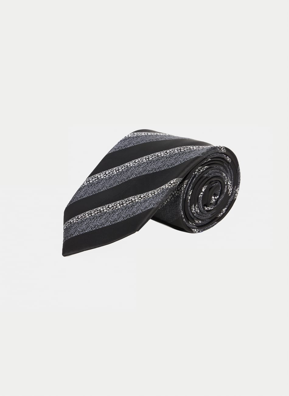 PAISLEY TIE