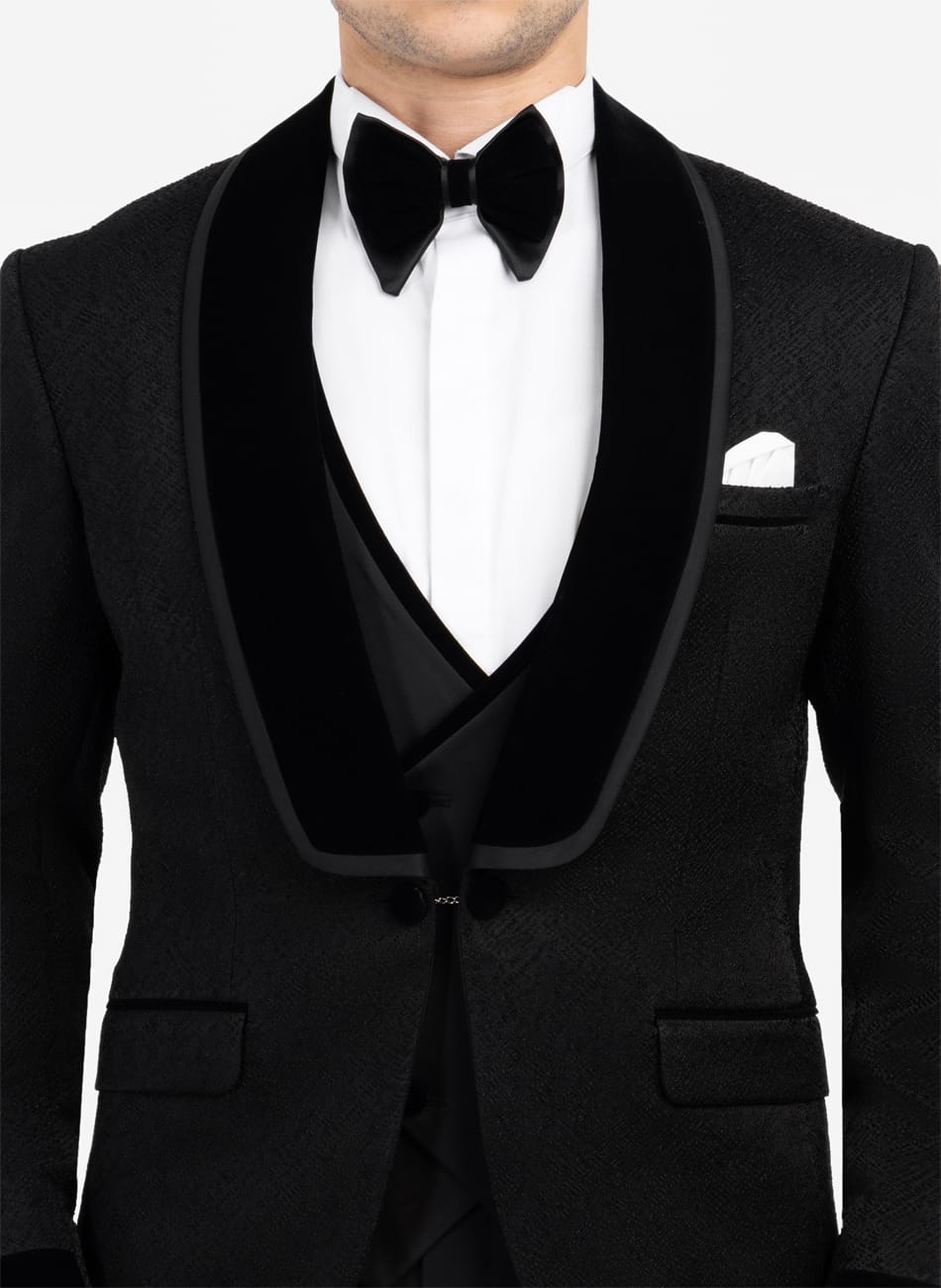 KNOTTED PATTERN SHALL LABEL SUIT