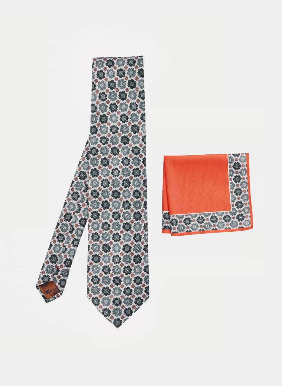 CIRCLES TIE