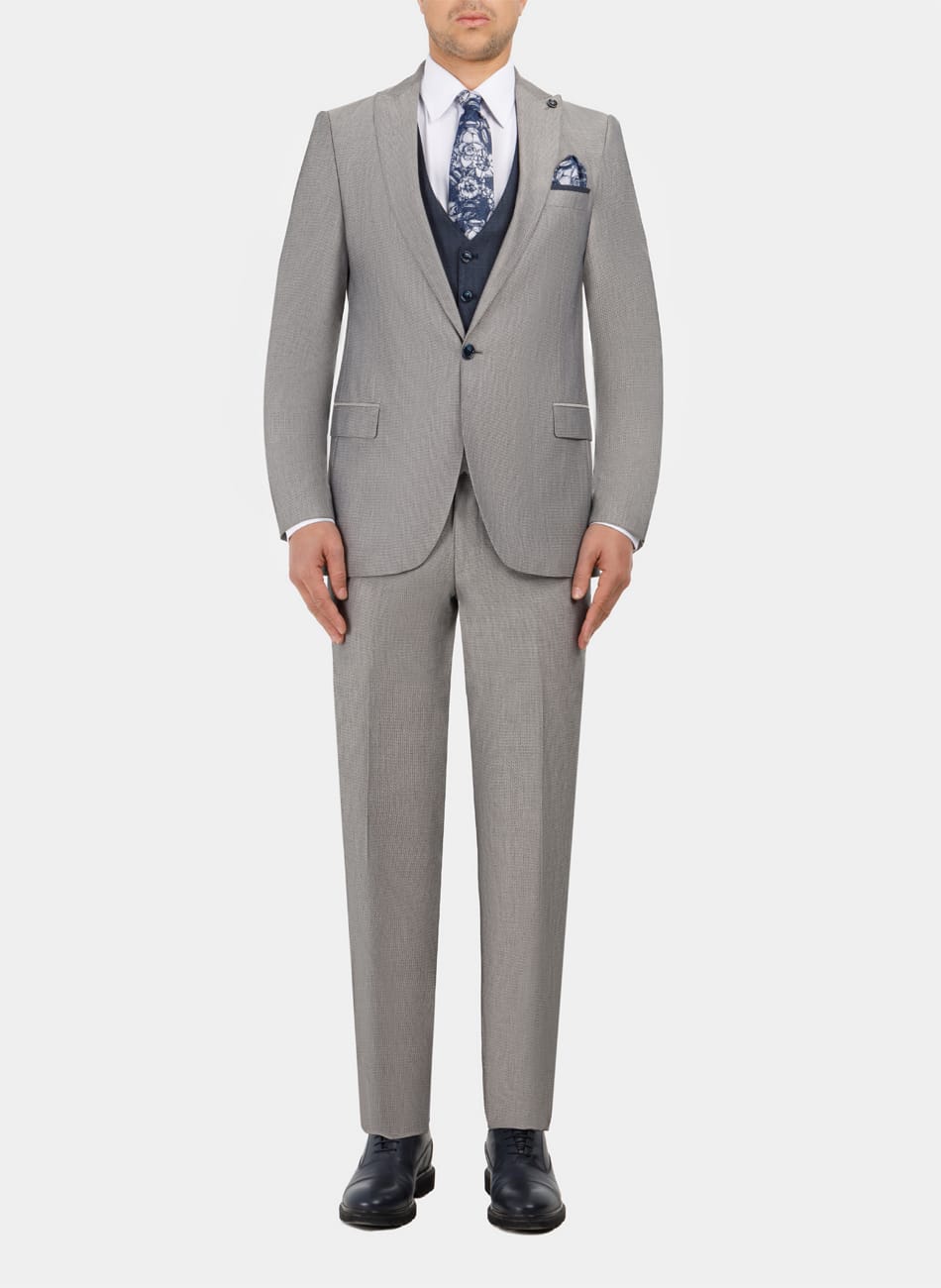 TROPLCAL PEAK LAPEL SUIT