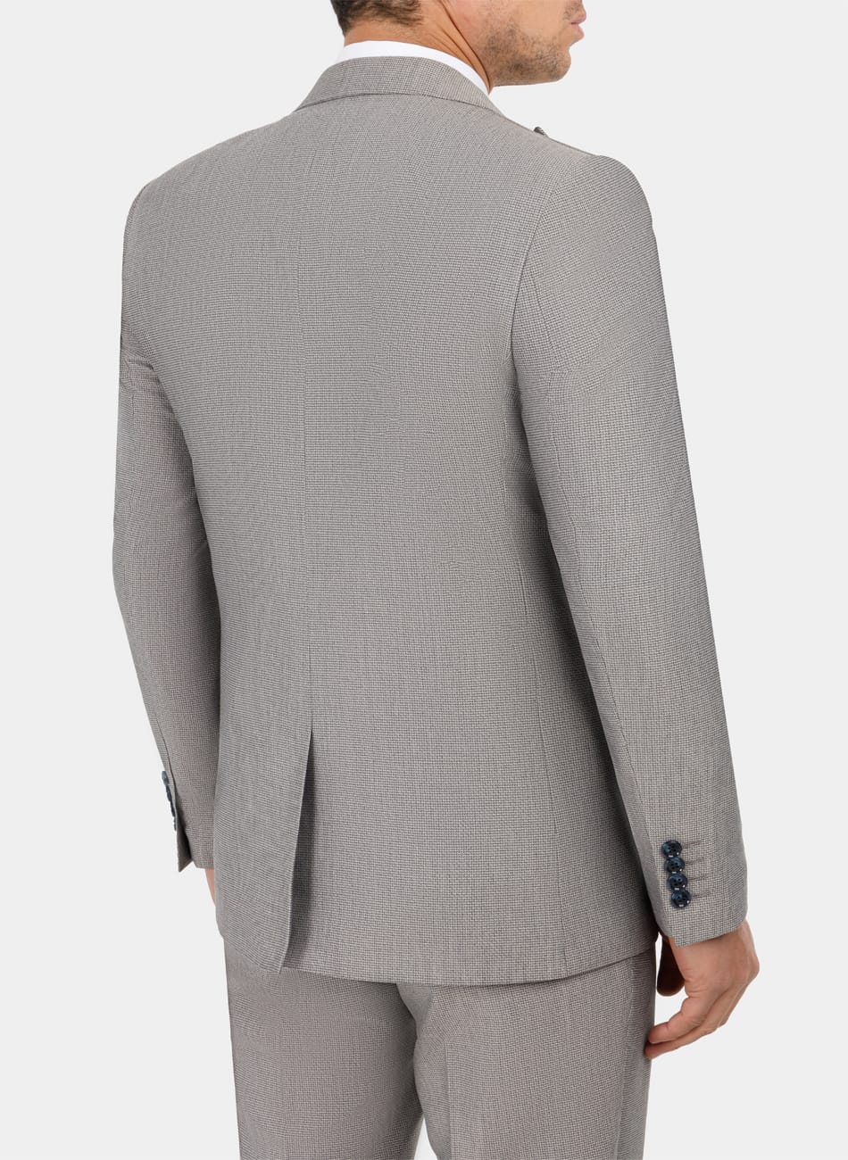 TROPLCAL PEAK LAPEL SUIT