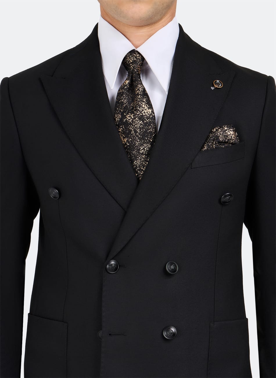 Double breasted Peak Lapel suit