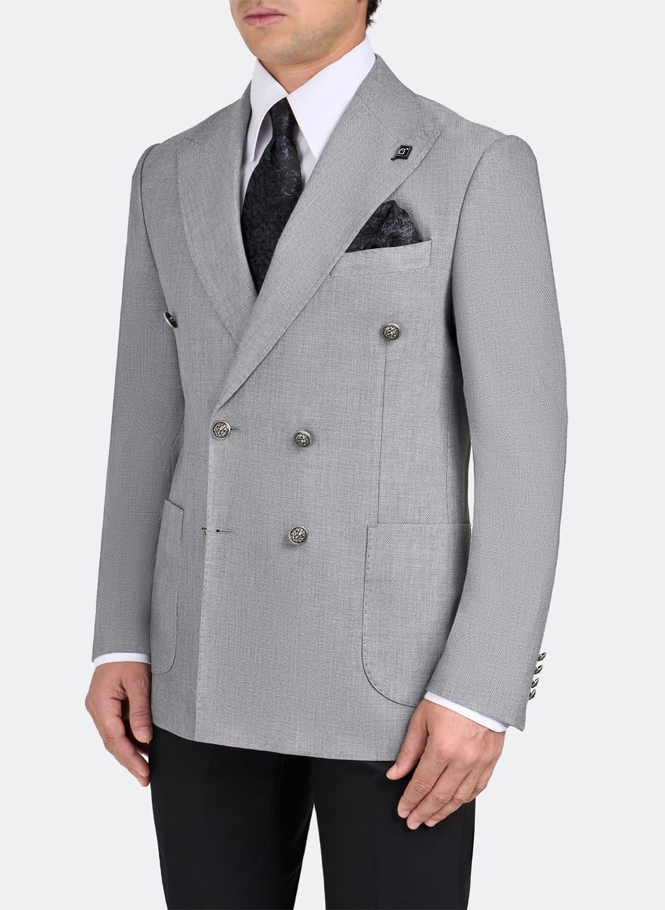 Double breasted Peak Lapel suit