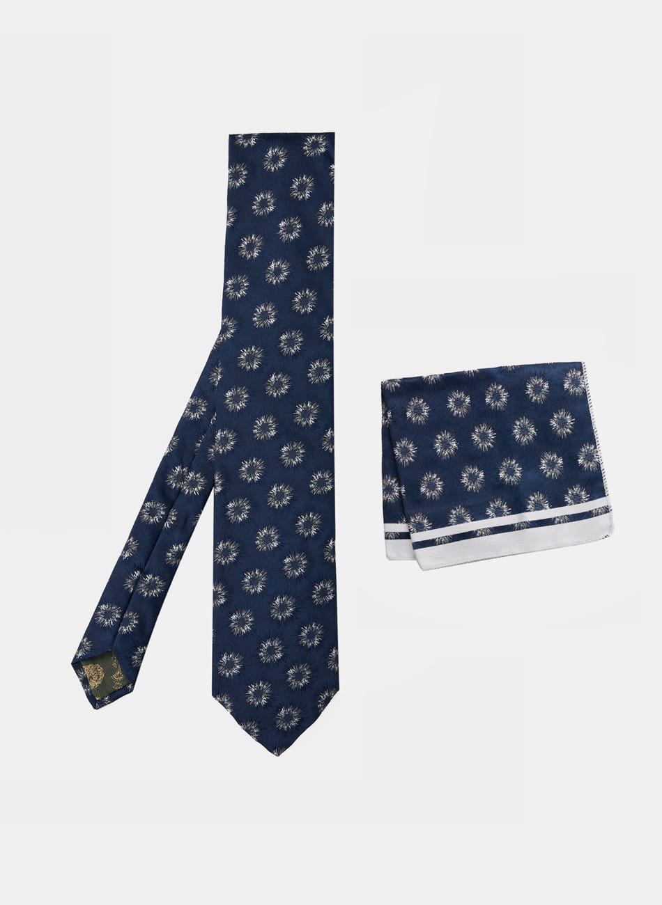 CIRCLES TIE